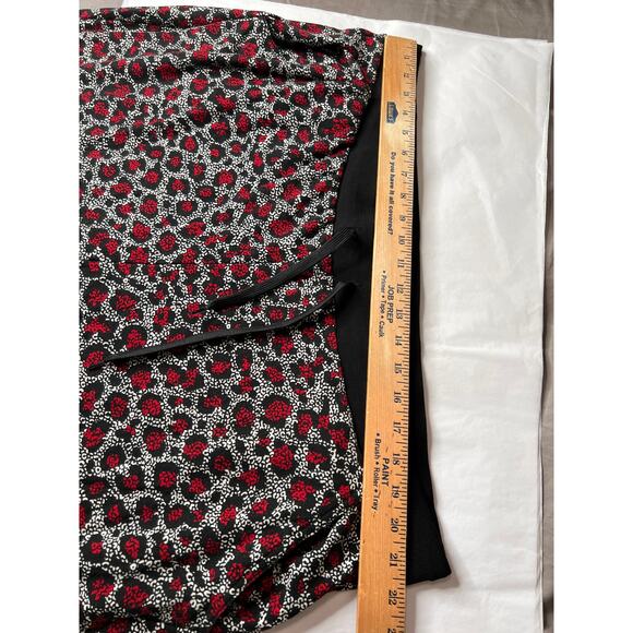 Torrid Sleep pants black/red animal print jogger pockets pull-on draw string - Picture 3 of 9